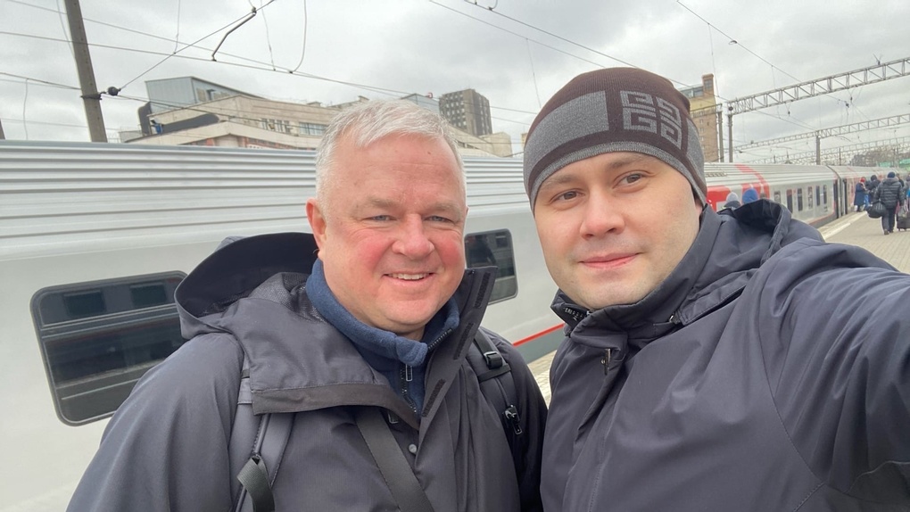 Три новосибирских депутата поехали в ЛНР и ДНР помогать местным жителям