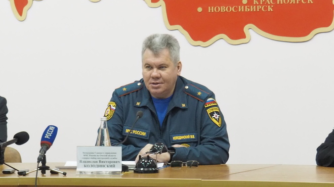 «Эти люди неконтролируемые»: генерал МЧС рассказал об омских моржах