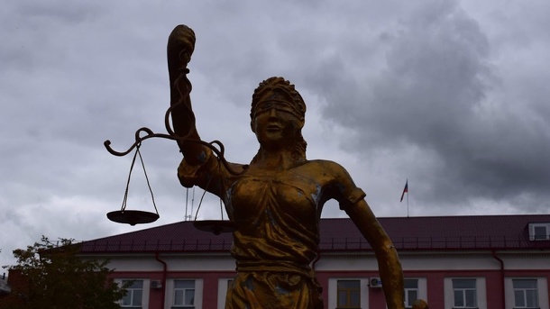 Экс-директора управления дорожного строительства Новосибирска осудят за взятку