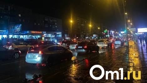 Новосибирск сковали 9-балльные пробки вечером 23 ноября