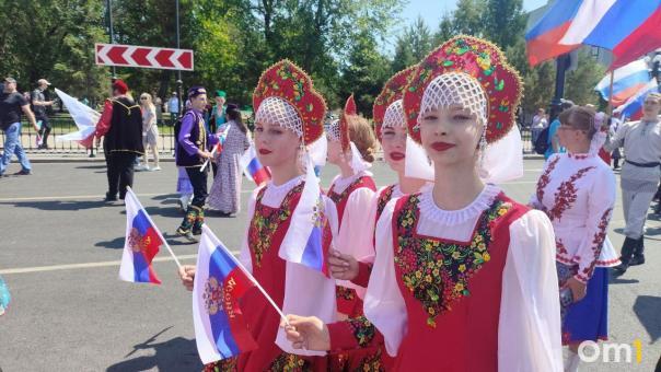 От яхт до силачей: как прошёл День России в Омске?