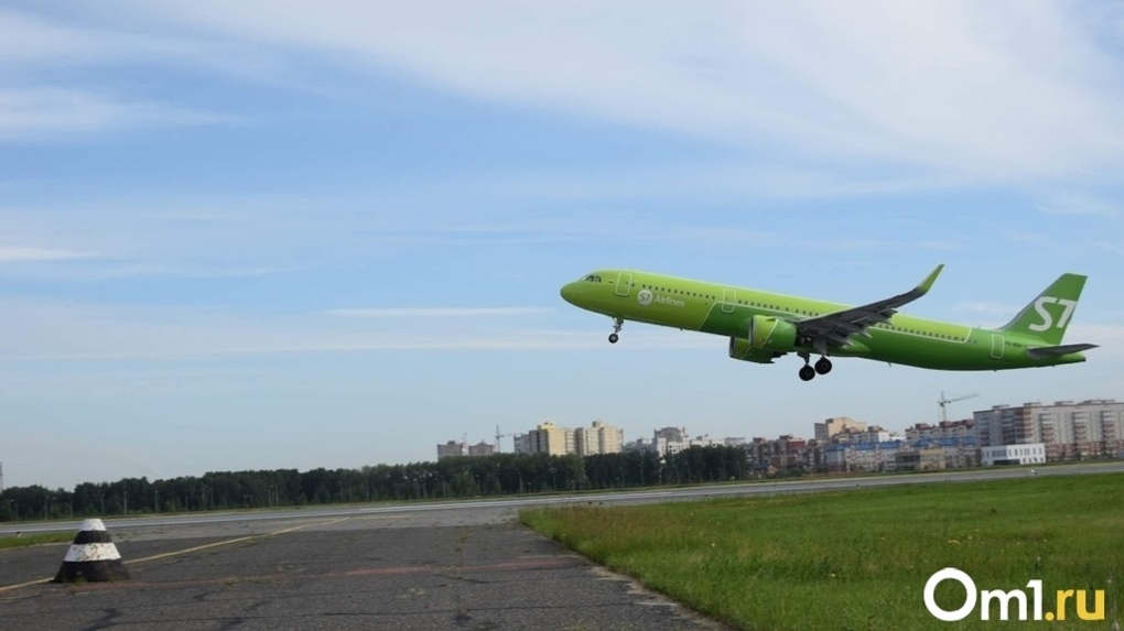 Самолёт из Сочи в Новосибирск задержали из-за сломанного кондиционера