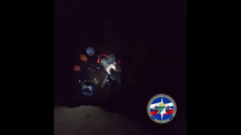 Упавшему в 4-метровую траншею новосибирцу помогли спасатели