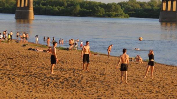 Штраф vs безопасность: 13 пляжей официально открыли в Новосибирской области