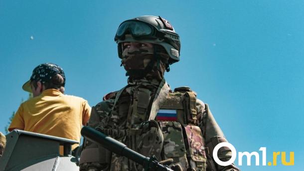 Новосибирскую пенсионерку наградили медалью за тысячи пошитых балаклав для СВО