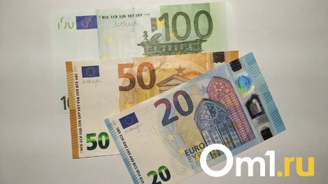 Банкам разрешили продавать валюту россиянам