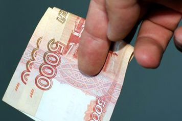 В Омске будут судить ОПГ, которая сбывала в России фальшивые 5000-ные купюры