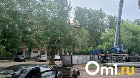 Омичи пожаловались на установку вышки связи рядом с домом и детсадом