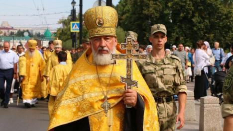 Более 7 500 человек вышли в центр города: в Омске прошёл крестный ход в честь Дня крещения Руси