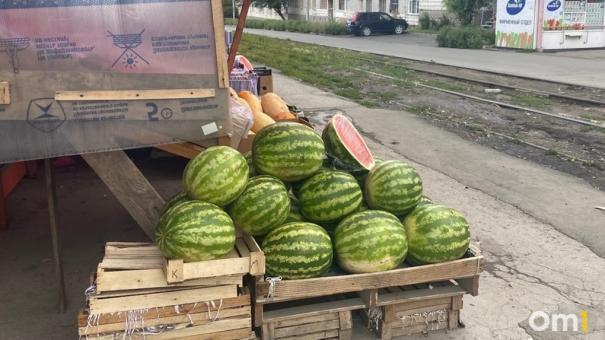 Чем опасно употребление арбуза? Мнение новосибирского врача
