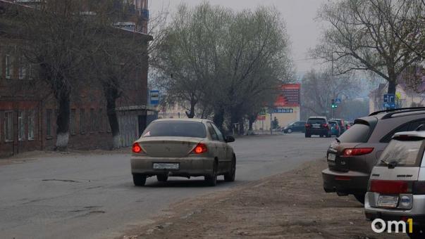В Омске ужесточили наказание за сокрытие госномеров на автомобилях