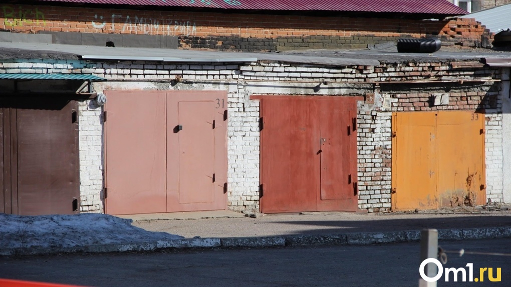 Смерть за закрытой дверью: в новосибирском гараже нашли труп пенсионера