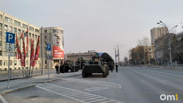 Новосибирск встал в 8-балльных пробках из-за репетиции парада Победы 5 мая