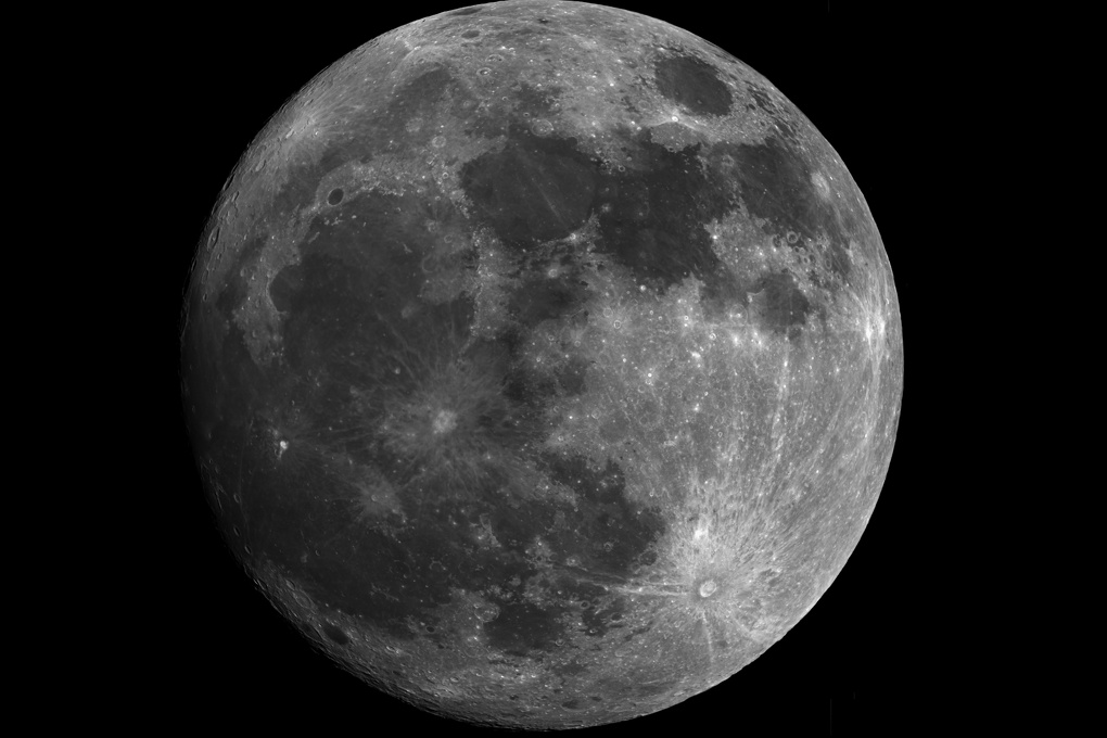 Ученые предложили перенести промышленность на Луну