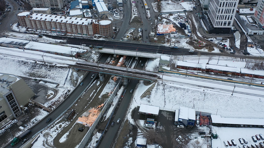 Новосибирск замена. Михайловский мост Новосибирск. Путепровод. Зыряновского путепровода. Путепровод через железную дорогу.