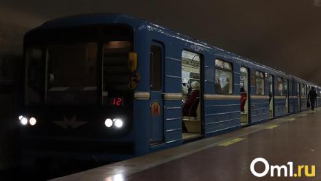 Мэрия Новосибирска отреагировала на ситуацию с мужчиной на костылях в метро