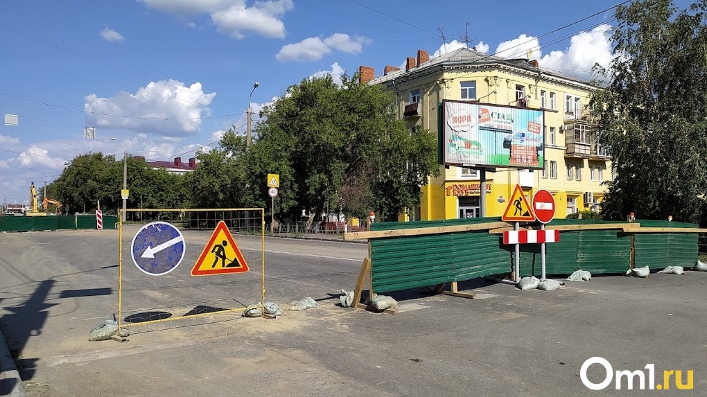 В Омске на сутки перекрыли дорогу в Нефтяниках