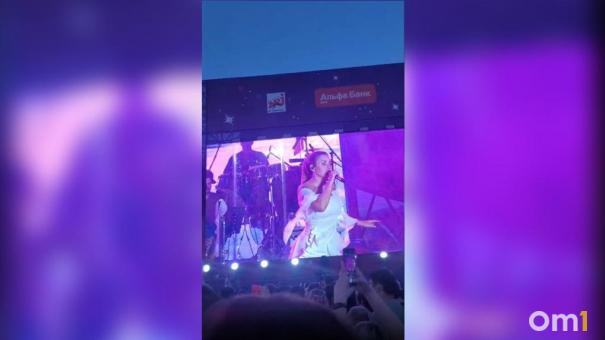 Певица МакSим впервые выступила в Новосибирске после затяжной болезни