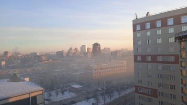Снова тяжело дышать! Новосибирцы пожаловались на чёрный смог над Новосибирском. ФОТО
