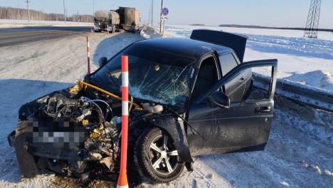 В жёсткой аварии с грузовиками на трассе Тюмень — Омск пострадал человек