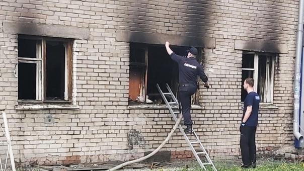 Обугленные тела: два трупа нашли после пожара в квартире в Новосибирске
