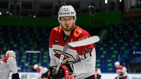 «Хоть в Омск не возвращайся, позорище»: защитник «Авангарда» прокомментировал поражение со счётом 0:5