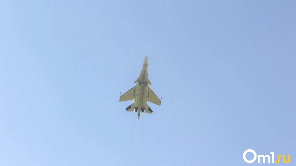 Военные самолёты пролетят над Новосибирском во время Парада Победы