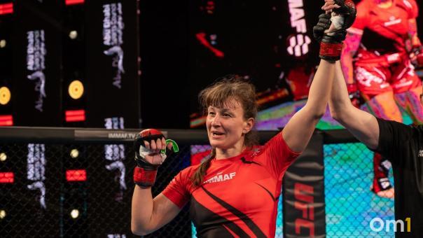 Омская спортсменка Ольга Лагодная стала чемпионкой мира по ММА