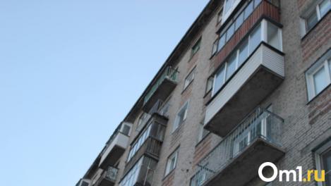 В Омской области молодые семьи получили 75 свидетельств на покупку и строительство жилья