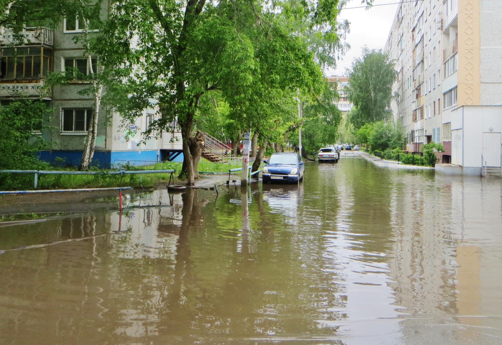 Ливень 5. Ливень в Омске. Дождь в Омске сегодня. Омск,фото ливней. Омская область сегодня после дождя.