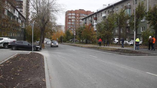 Максим Кудрявцев проконтролировал завершение ремонта улицы 25 лет Октября по нацпроекту «БКД»