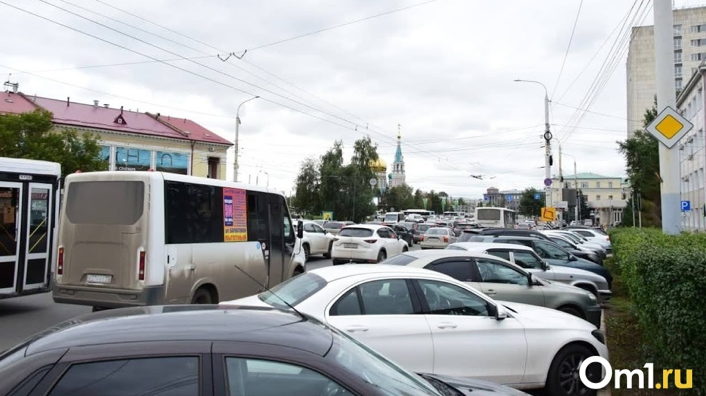 В Омске рухнули цены на подержанные иномарки