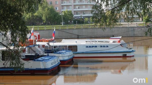 Стало известно, когда завершится навигация по маршруту Омск — Большеречье