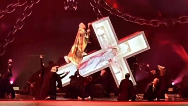 В России требуют запретить концерт короля эстрады Филиппа Киркорова из-за «пропаганды извращений»