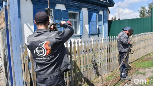 В Омске помогают семьям мобилизованных подключить дома к газу