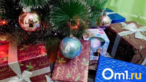 Стало известно, готовы ли омские компании дарить новогодние подарки сотрудникам