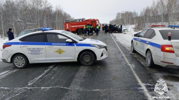 Пять человек погибли в ДТП на трассе под Новосибирском