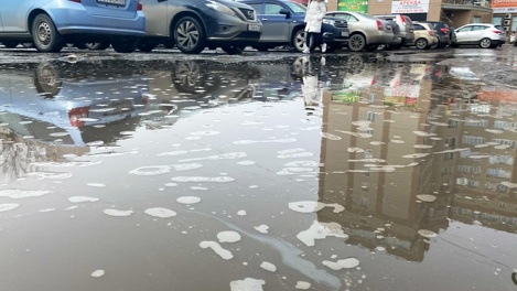 С омских дорог откачали более 500 кубометров воды, вызванной штормовыми ливнями