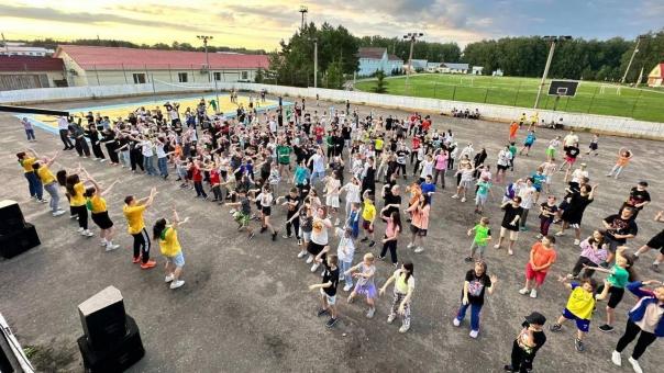 «Альпийская деревня» приглашает детей в летний лагерь