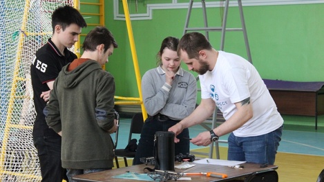 В ОмГПУ состоялись соревнования по управлению квадрокоптерами