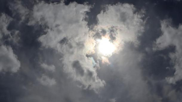 Почему 14 мая 2025 года Землю пронесёт? Солнце бурлит, но бури не будет