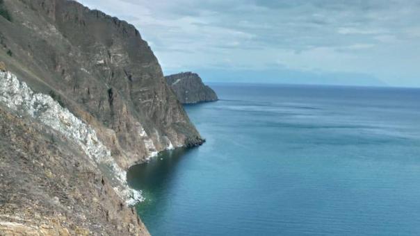 Пляжи, нерпы и места силы: где на Байкале отдыхают омичи