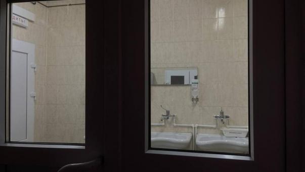 Врачи спасли омичку с очень крупным камнем в желчном пузыре
