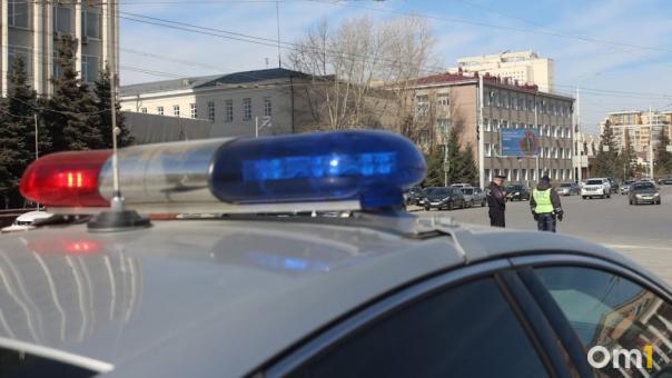 Омским водителям и пешеходам напомнили о соблюдении правил дорожного движения