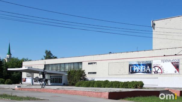 Появилась новая дата окончания ремонта омского ТЮЗа