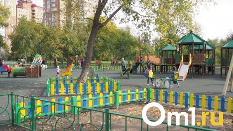 Жители Левобережья бьют тревогу из-за сообщений о незнакомце у детских площадок