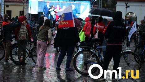 «Лужи мешали, но в душе радость»: омичи проехали на велосипедах 7 километров под дождём