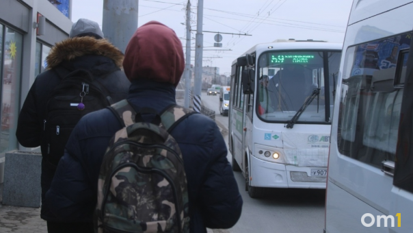 16-летнюю девушку высадили из междугороднего автобуса в Новосибирске