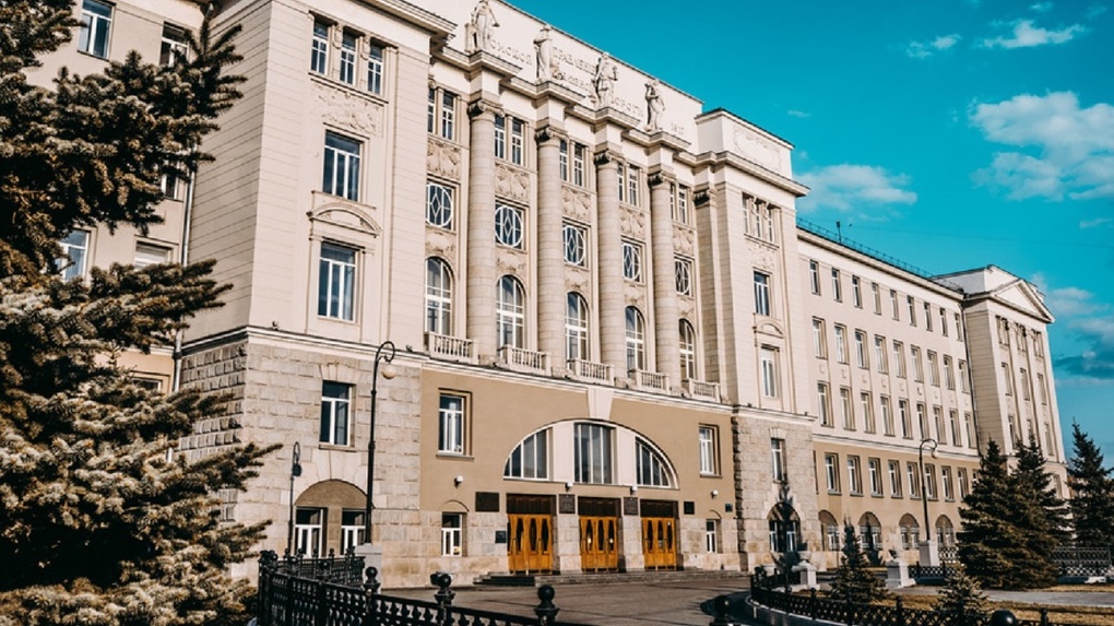 Омск вузы. ОМГУПС. Транспортная Академия Омск. ОМУЖТ ОМГУПС. Фото ОМГУПСА.