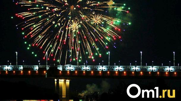 Виталий Хоценко объяснил, почему в Омске не будут запускать салют на 9 Мая